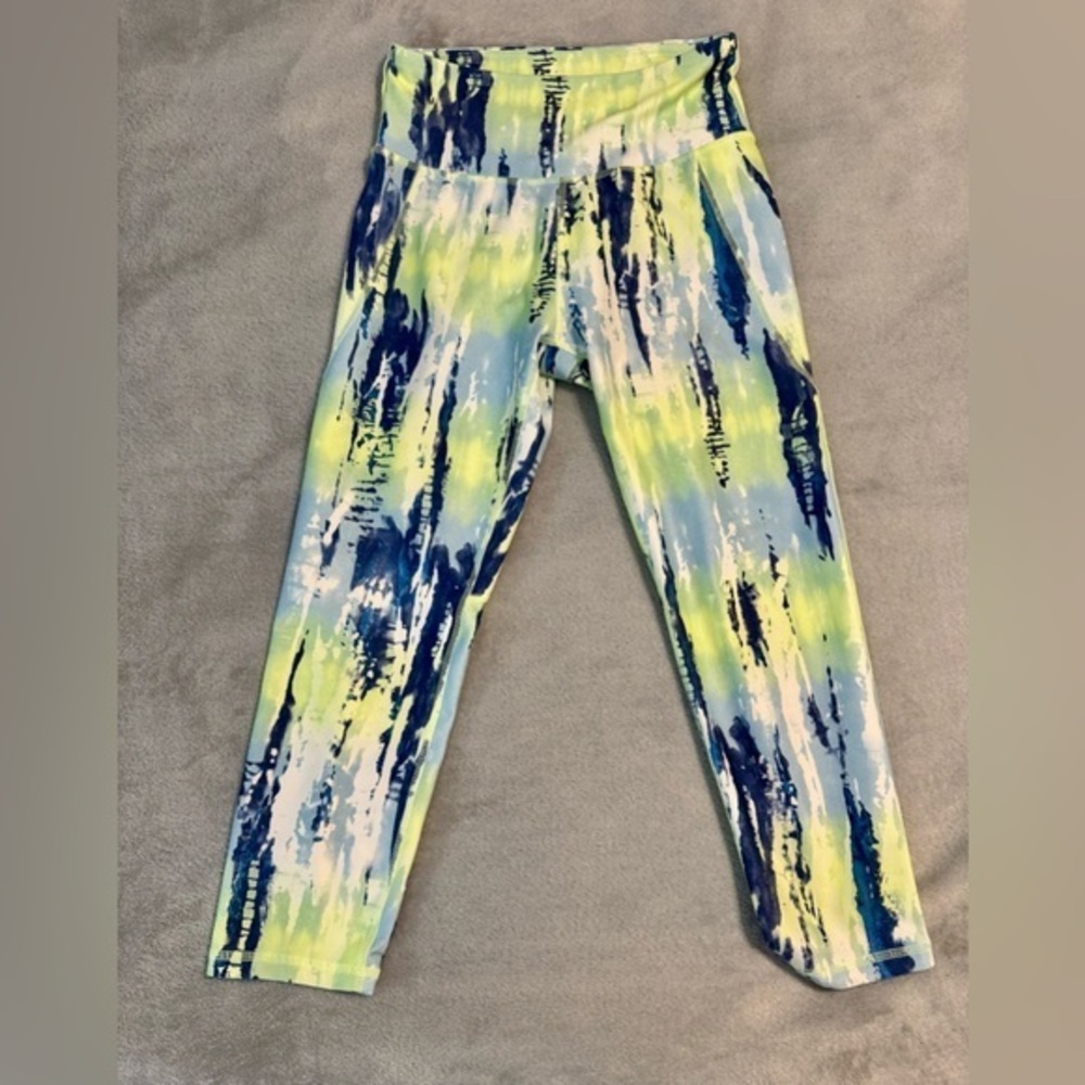 Balance Collection Women's Tie-Dye Mid-Calf Capri Leggings Medium